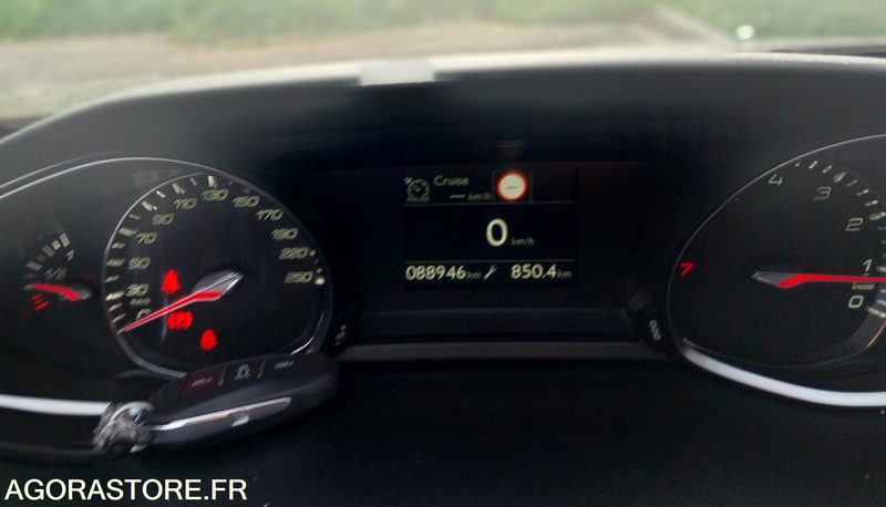 سيارة PEUGEOT 308 phase II - 110ch - 2019 - 88946km - ESSENCE: صورة 11 سيارة PEUGEOT 308 phase II - 110ch - 2019 - 88946km - ESSENCE: صورة 11