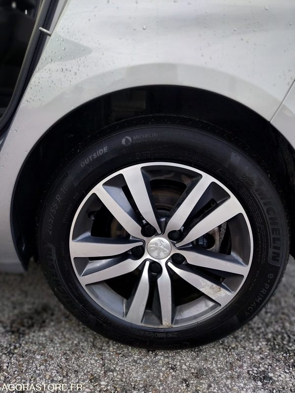 سيارة PEUGEOT 308 phase II - 110ch - 2019 - 88946km - ESSENCE: صورة 14 سيارة PEUGEOT 308 phase II - 110ch - 2019 - 88946km - ESSENCE: صورة 14