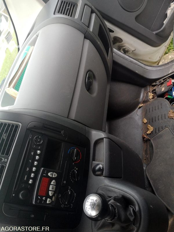 PEUGEOT FRIGORIFIQUE - شاحنة توصيل مبردة: صورة 2 PEUGEOT FRIGORIFIQUE - شاحنة توصيل مبردة: صورة 2