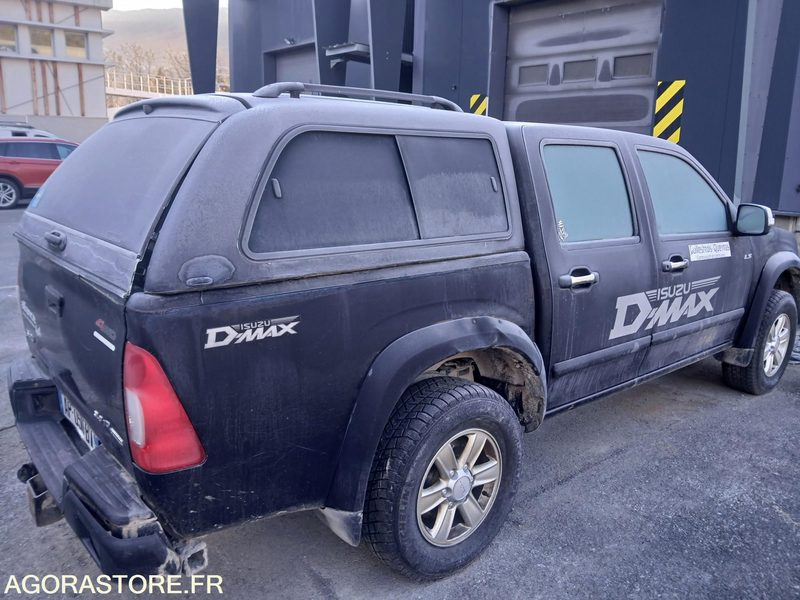 PICK-UP ISUZU D-MAX noir - شاحنة البيك أب: صورة 3 PICK-UP ISUZU D-MAX noir - شاحنة البيك أب: صورة 3