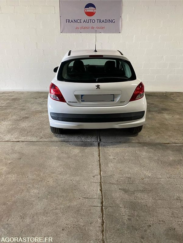 Peugeot 207 AFFAIRE 1.4 HDI 70 CV DERIV VP 233 220km 2010 - سيارة: صورة 4 Peugeot 207 AFFAIRE 1.4 HDI 70 CV DERIV VP 233 220km 2010 - سيارة: صورة 4