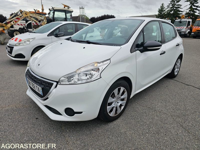 Peugeot 208 - 2014 - 145593km - DH782TX - سيارة: صورة 1 Peugeot 208 - 2014 - 145593km - DH782TX - سيارة: صورة 1