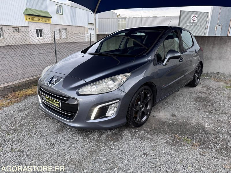 Peugeot 308 1.6 THP 16v 200ch GTi 5p - سيارة: صورة 1 Peugeot 308 1.6 THP 16v 200ch GTi 5p - سيارة: صورة 1