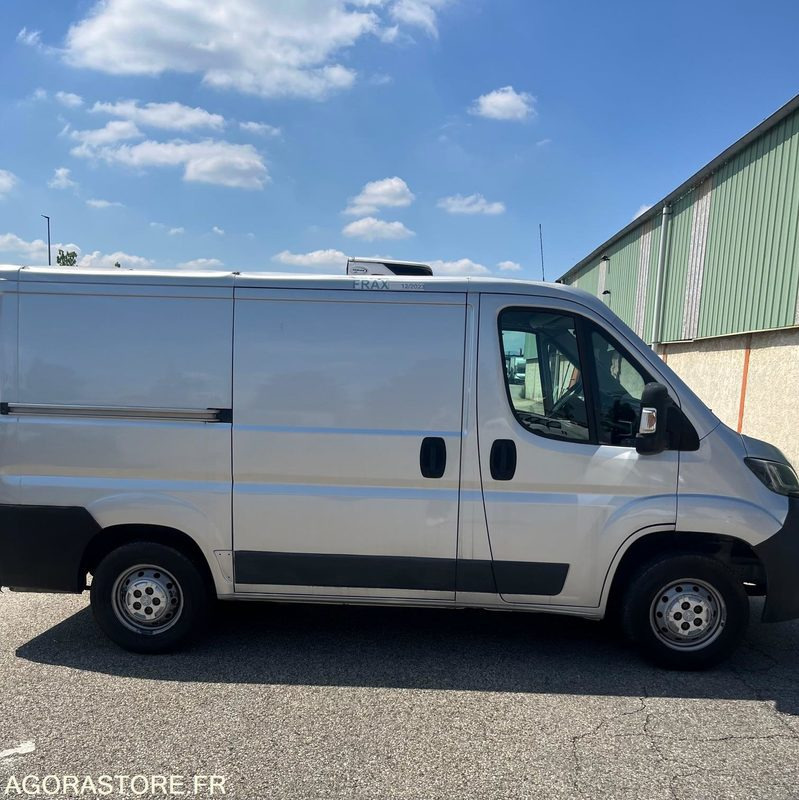 Peugeot Boxer L1H2 330 L1H1 2L Bluehdi - 2017 - 139 950km - شاحنة توصيل مبردة: صورة 2 Peugeot Boxer L1H2 330 L1H1 2L Bluehdi - 2017 - 139 950km - شاحنة توصيل مبردة: صورة 2