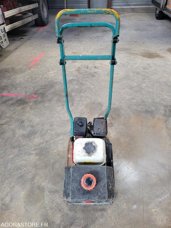 Plaque vibrante - مدحلة: صورة 2 Plaque vibrante - مدحلة: صورة 2