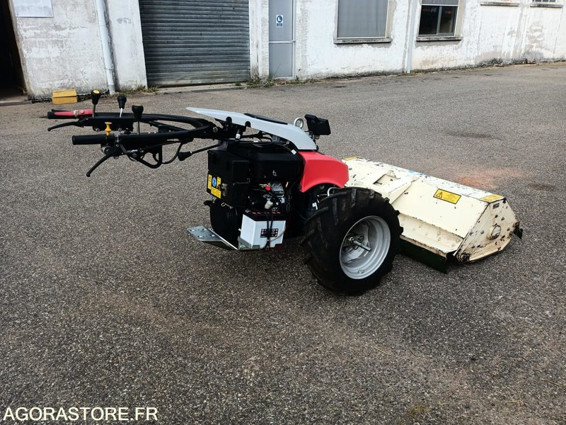 Porte outils pente Aebi CC66 + broyeur 140 heures - معدات البستنة: صورة 3 Porte outils pente Aebi CC66 + broyeur 140 heures - معدات البستنة: صورة 3