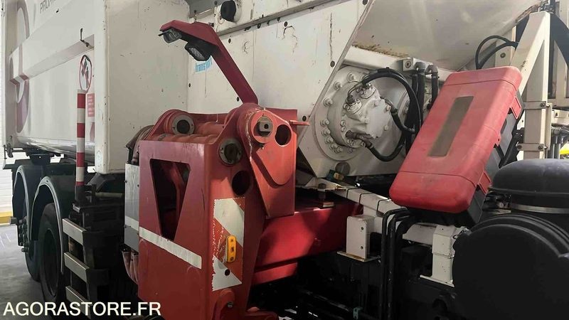 RENAULT 29CHB1 PREMIUM - 2009 - 310214 KM - AC-252-JM - رأس تريلا: صورة 5 RENAULT 29CHB1 PREMIUM - 2009 - 310214 KM - AC-252-JM - رأس تريلا: صورة 5