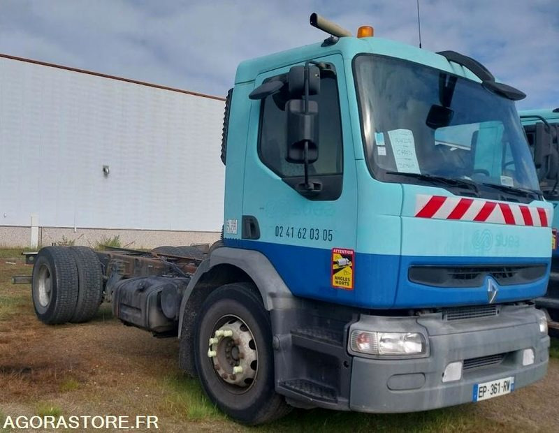 RENAULT 320-19 DCI / 2003 / 401 116 Km - شاحنة بهيكل معدني للمقصورة: صورة 1 RENAULT 320-19 DCI / 2003 / 401 116 Km - شاحنة بهيكل معدني للمقصورة: صورة 1