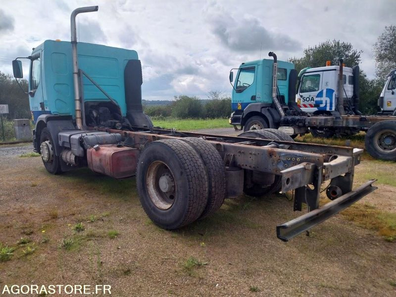 RENAULT 320-19 DCI / 2003 / 401 116 Km - شاحنة بهيكل معدني للمقصورة: صورة 5 RENAULT 320-19 DCI / 2003 / 401 116 Km - شاحنة بهيكل معدني للمقصورة: صورة 5