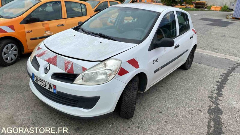 RENAULT CLIO - 2007 - 137569 KM - سيارة: صورة 2 RENAULT CLIO - 2007 - 137569 KM - سيارة: صورة 2