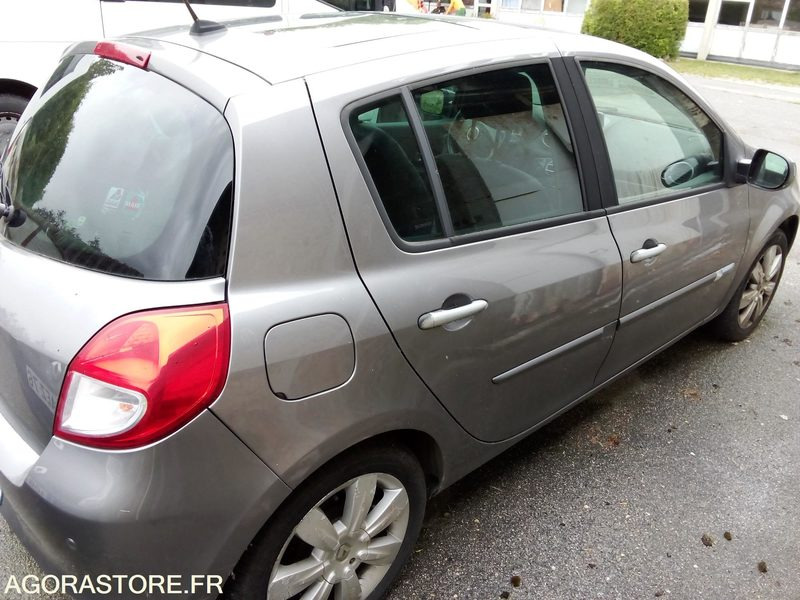 RENAULT CLIO 2010 - سيارة: صورة 5 RENAULT CLIO 2010 - سيارة: صورة 5