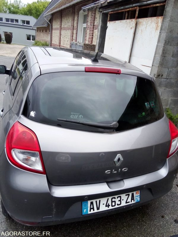RENAULT CLIO 2010 - سيارة: صورة 1 RENAULT CLIO 2010 - سيارة: صورة 1