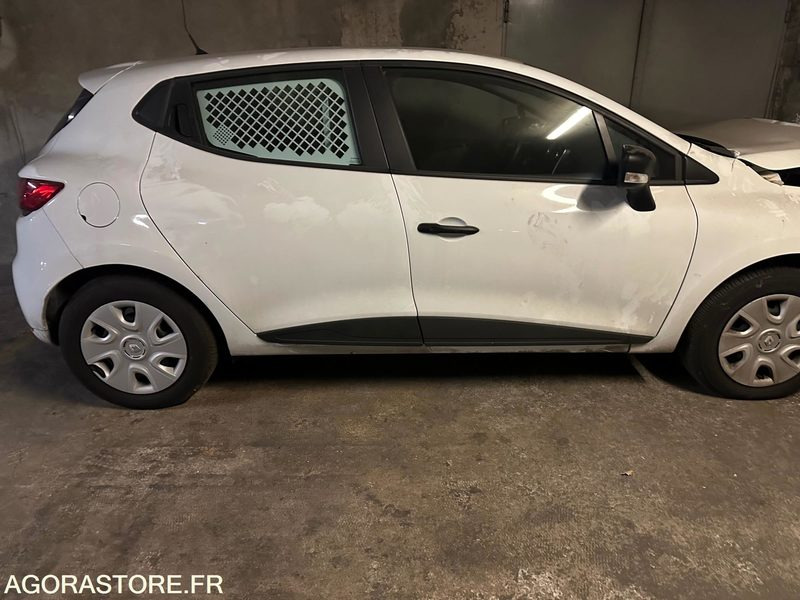 RENAULT CLIO - 2020 - 1858 KM - سيارة: صورة 2 RENAULT CLIO - 2020 - 1858 KM - سيارة: صورة 2
