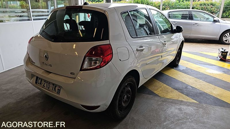 RENAULT CLIO - CA210TK - سيارة: صورة 3 RENAULT CLIO - CA210TK - سيارة: صورة 3