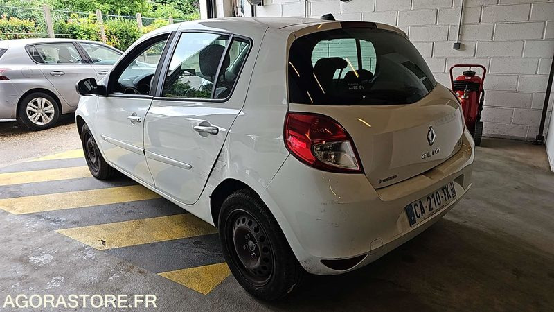 RENAULT CLIO - CA210TK - سيارة: صورة 4 RENAULT CLIO - CA210TK - سيارة: صورة 4