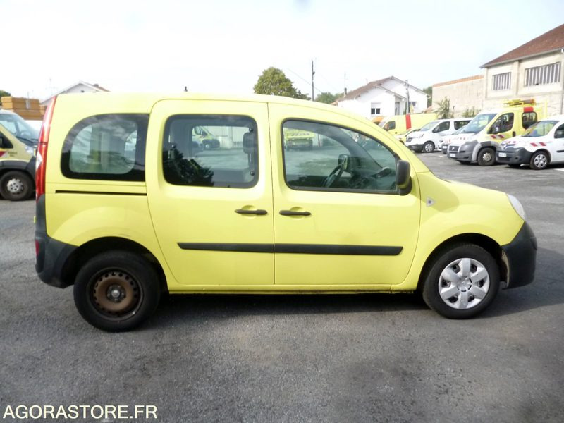RENAULT KANGOO 1.5 DCI 5 PLACES - سيارة: صورة 4 RENAULT KANGOO 1.5 DCI 5 PLACES - سيارة: صورة 4