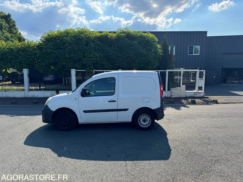 RENAULT KANGOO 1.6 90 ESSENCE - 31 000 KM - 2009 - فان المدمجة: صورة 1 RENAULT KANGOO 1.6 90 ESSENCE - 31 000 KM - 2009 - فان المدمجة: صورة 1