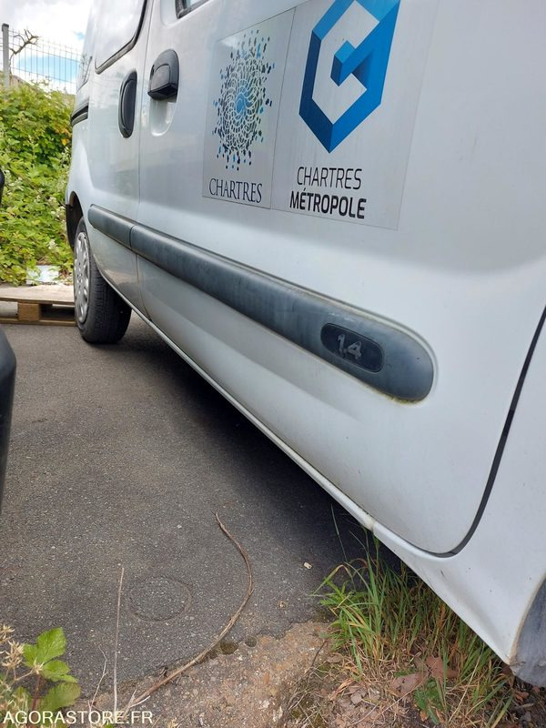 RENAULT KANGOO - 2000 - 119 023KM - فان المدمجة: صورة 5 RENAULT KANGOO - 2000 - 119 023KM - فان المدمجة: صورة 5