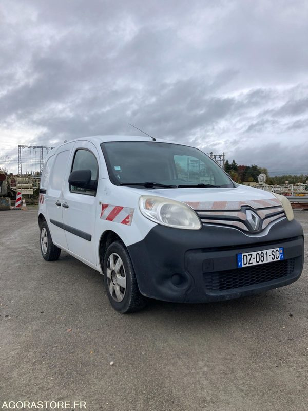 RENAULT KANGOO diesel - Année 2016 - 322 400 km - فان المدمجة: صورة 4 RENAULT KANGOO diesel - Année 2016 - 322 400 km - فان المدمجة: صورة 4