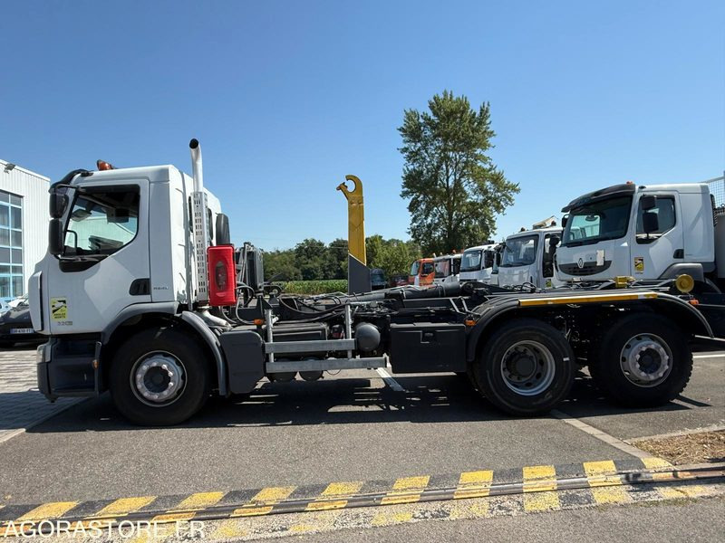 RENAULT LANDER 320 - 6X2 - POLYBENNE - AMPLIROLL - شاحنة برافعة خطافية: صورة 4 RENAULT LANDER 320 - 6X2 - POLYBENNE - AMPLIROLL - شاحنة برافعة خطافية: صورة 4