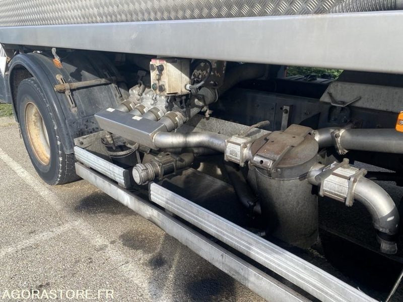 شاحنة RENAULT PREMIUM 210.19 19 t citerne ADR-  -2006-517007-BJ288SY - export only: صورة 13