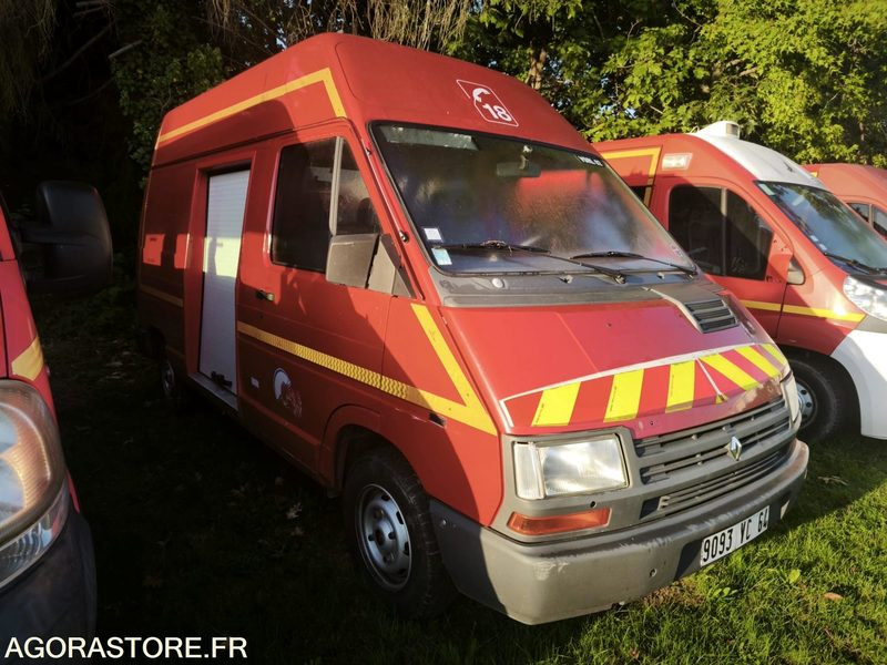 RENAULT T1400 23151km - 1993 - فان: صورة 3 RENAULT T1400 23151km - 1993 - فان: صورة 3