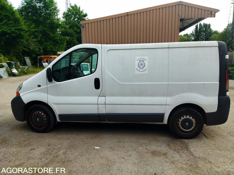 RENAULT TRAFIC DE 2005  71234 KM - فان: صورة 4 RENAULT TRAFIC DE 2005  71234 KM - فان: صورة 4