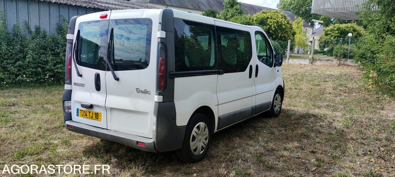 RENAULT TRAFIC II - حافلة صغيرة, ميكروباص: صورة 2 RENAULT TRAFIC II - حافلة صغيرة, ميكروباص: صورة 2