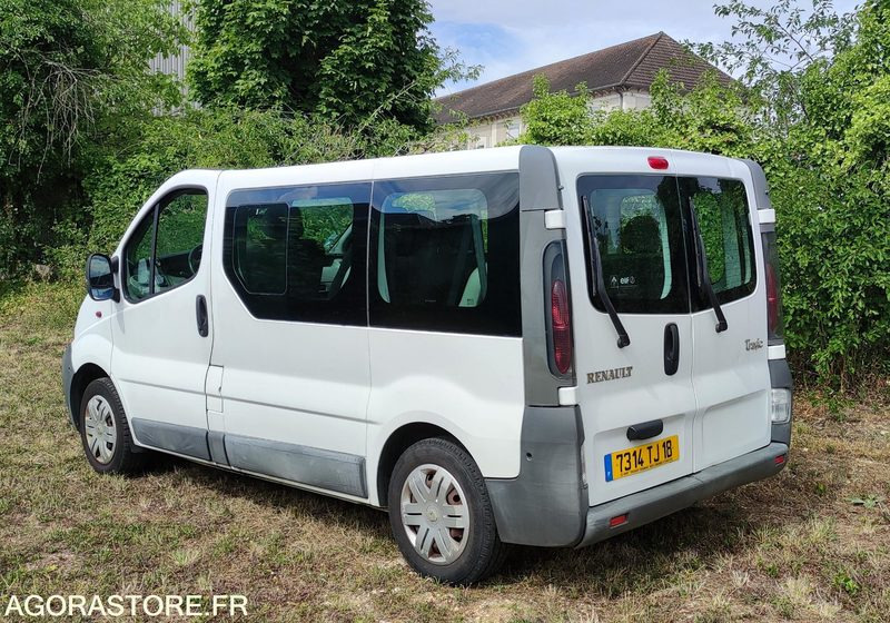 RENAULT TRAFIC II - حافلة صغيرة, ميكروباص: صورة 1 RENAULT TRAFIC II - حافلة صغيرة, ميكروباص: صورة 1