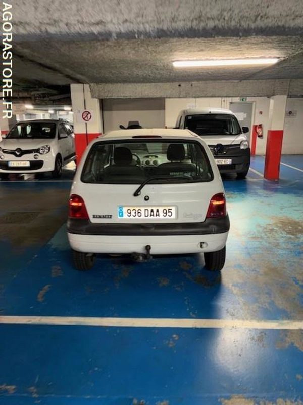 RENAULT TWINGO - 2001 - سيارة: صورة 4 RENAULT TWINGO - 2001 - سيارة: صورة 4
