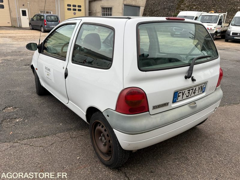 RENAULT TWINGO - 2002 - 158000KM - سيارة: صورة 3 RENAULT TWINGO - 2002 - 158000KM - سيارة: صورة 3