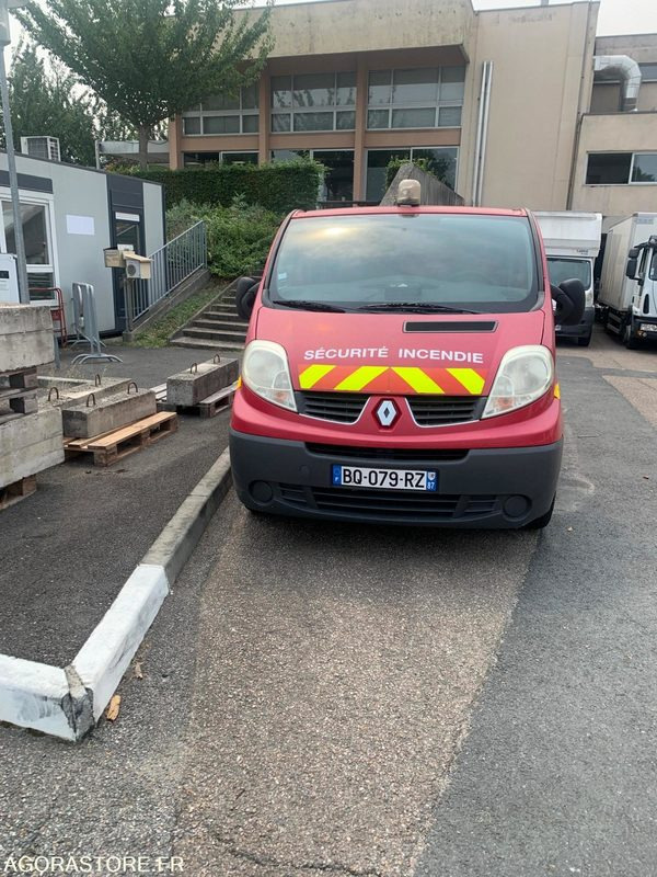 RENAULT Trafic II Fourgon Phase 2 L1H1 2.0 dCi 16V 90 cv - فان: صورة 1 RENAULT Trafic II Fourgon Phase 2 L1H1 2.0 dCi 16V 90 cv - فان: صورة 1