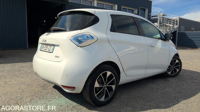 RENAULT ZOE - 2017 - 63000 KMS - CT OK - AUTONOMIE 280 KMS - سيارة: صورة 3 RENAULT ZOE - 2017 - 63000 KMS - CT OK - AUTONOMIE 280 KMS - سيارة: صورة 3