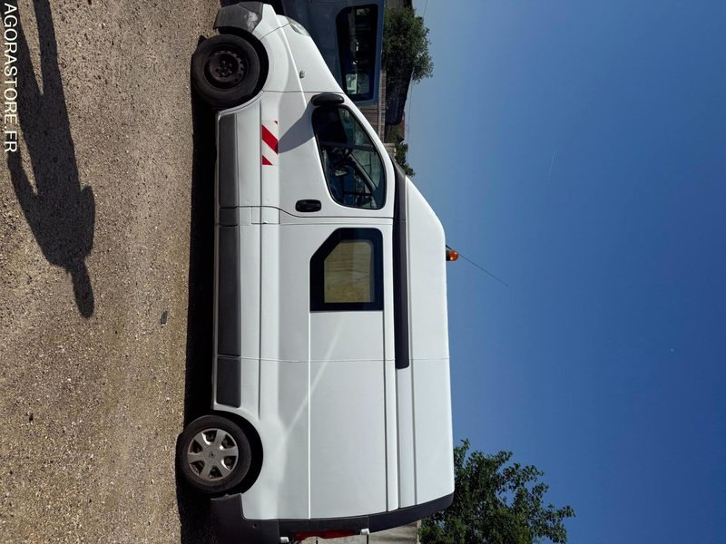 RENAULT trafic 88306kms - 2009 - فان: صورة 3 RENAULT trafic 88306kms - 2009 - فان: صورة 3