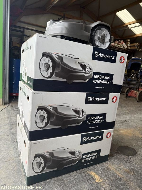 ROBOT de tonte NEUF 305 Husqvarna Unitaire - جزازة عشب الحدائق: صورة 4 ROBOT de tonte NEUF 305 Husqvarna Unitaire - جزازة عشب الحدائق: صورة 4