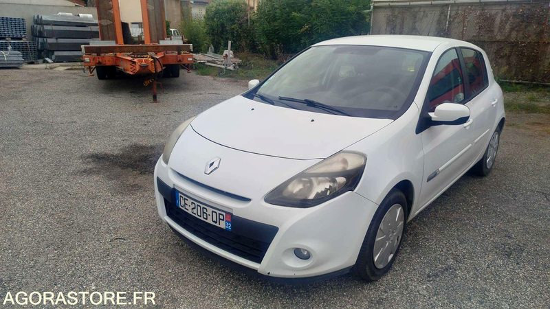 Renault - Clio - 2012 - 172874 kms - سيارة: صورة 1 Renault - Clio - 2012 - 172874 kms - سيارة: صورة 1