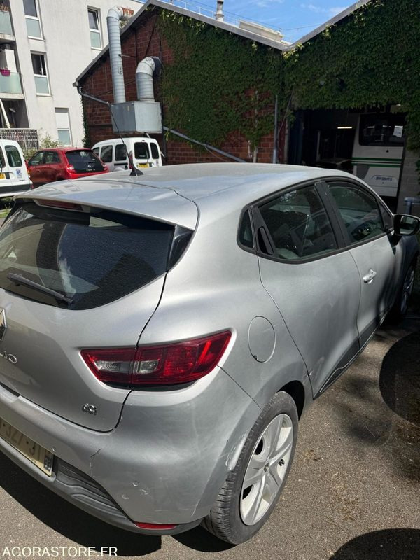 Renault Clio 4 101410 kms 2014 - سيارة: صورة 3 Renault Clio 4 101410 kms 2014 - سيارة: صورة 3