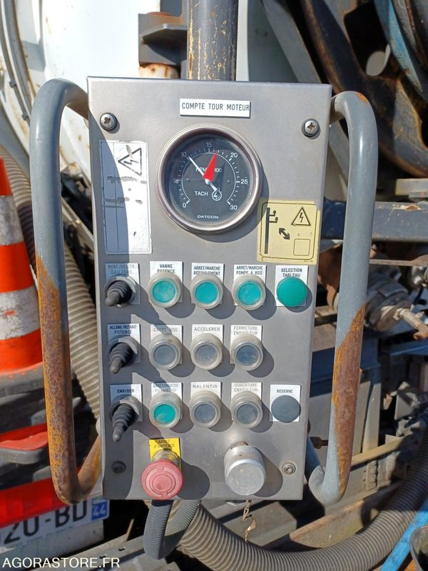 Renault Hydrocureur 19T - CN-620-BD - Vente Export Exclusivement - فراغ شاحنة: صورة 5 Renault Hydrocureur 19T - CN-620-BD - Vente Export Exclusivement - فراغ شاحنة: صورة 5