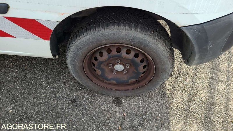 Renault Kangoo - 2011 - 130342kms - BF372BJ - فان المدمجة: صورة 5 Renault Kangoo - 2011 - 130342kms - BF372BJ - فان المدمجة: صورة 5