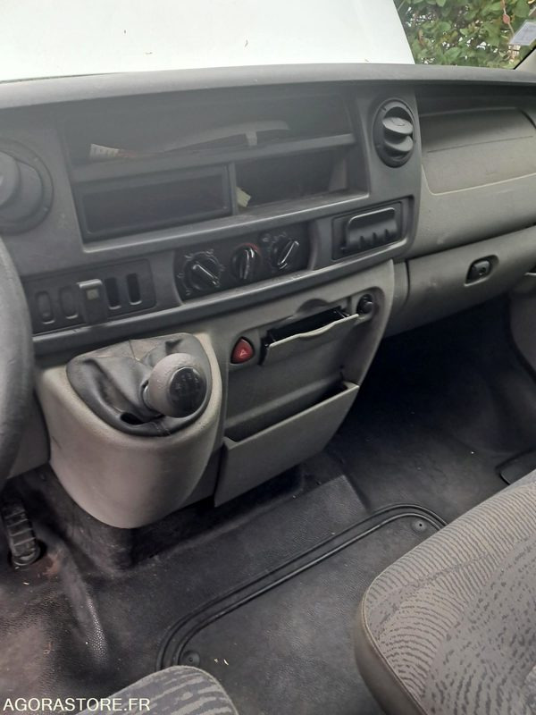 فان المدمجة Renault MASTER  6074-ZR-42: صورة 9