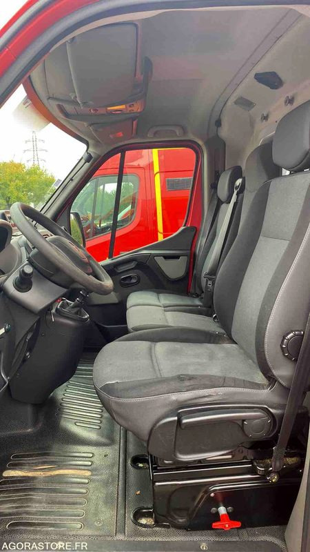 سيارة إسعاف Renault Master III dci 125 - 23/10/2013: صورة 11 سيارة إسعاف Renault Master III dci 125 - 23/10/2013: صورة 11