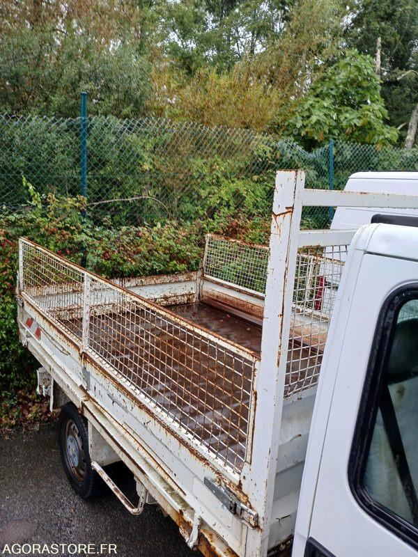 Renault Master benne (55705) - شاحنة توصيل مغلقة: صورة 2 Renault Master benne (55705) - شاحنة توصيل مغلقة: صورة 2