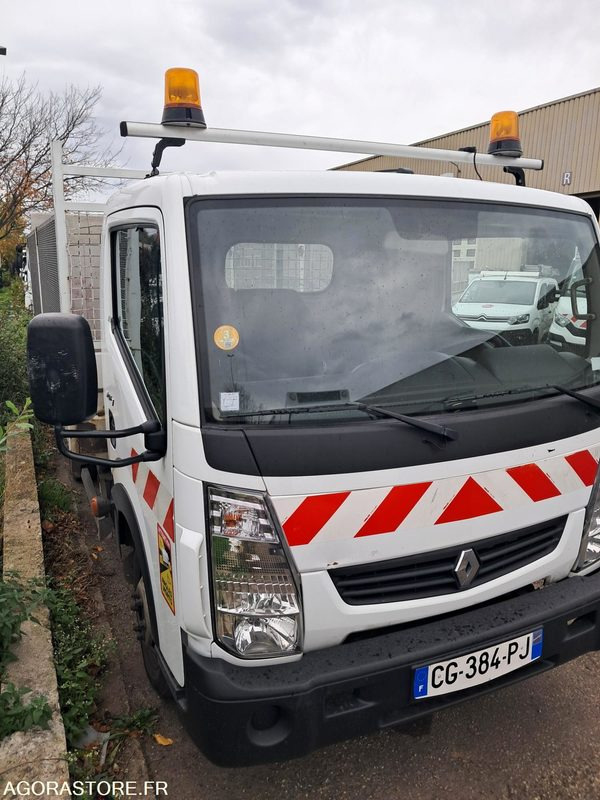 Renault Maxity CG-384-PJ - شاحنة: صورة 2 Renault Maxity CG-384-PJ - شاحنة: صورة 2