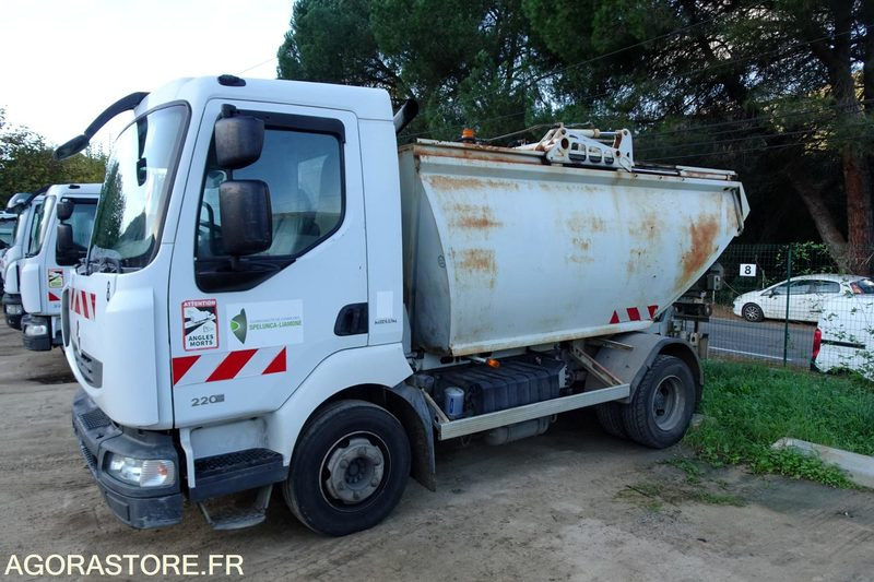 Renault Midlum 220 DXI - شاحنة قمامة: صورة 2 Renault Midlum 220 DXI - شاحنة قمامة: صورة 2
