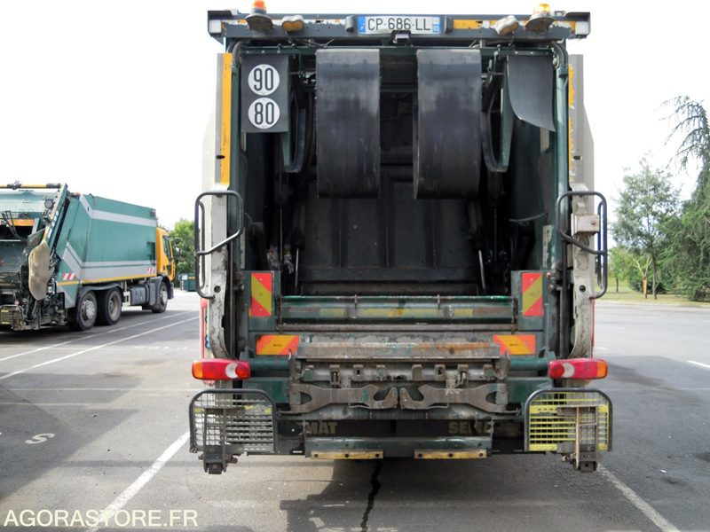 Renault Premium 380 6x2 DXI 11 équipé d'une benne SEMAT OM Série 14000 - شاحنة قمامة: صورة 4 Renault Premium 380 6x2 DXI 11 équipé d'une benne SEMAT OM Série 14000 - شاحنة قمامة: صورة 4