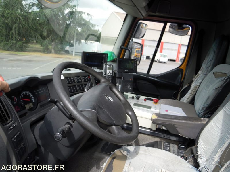 Renault Premium 380 6x2 DXI 11 équipé d'une benne SEMAT OM Série 14000 - شاحنة قمامة: صورة 3 Renault Premium 380 6x2 DXI 11 équipé d'une benne SEMAT OM Série 14000 - شاحنة قمامة: صورة 3