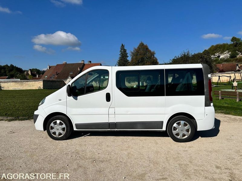 Renault Trafic 2 - 2010 - 141000 kms - حافلة صغيرة, ميكروباص: صورة 3 Renault Trafic 2 - 2010 - 141000 kms - حافلة صغيرة, ميكروباص: صورة 3