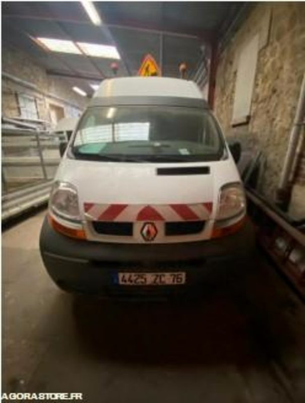 Renault Trafic - 92373kms - 2008 - 4425ZC76 - فان: صورة 1 Renault Trafic - 92373kms - 2008 - 4425ZC76 - فان: صورة 1