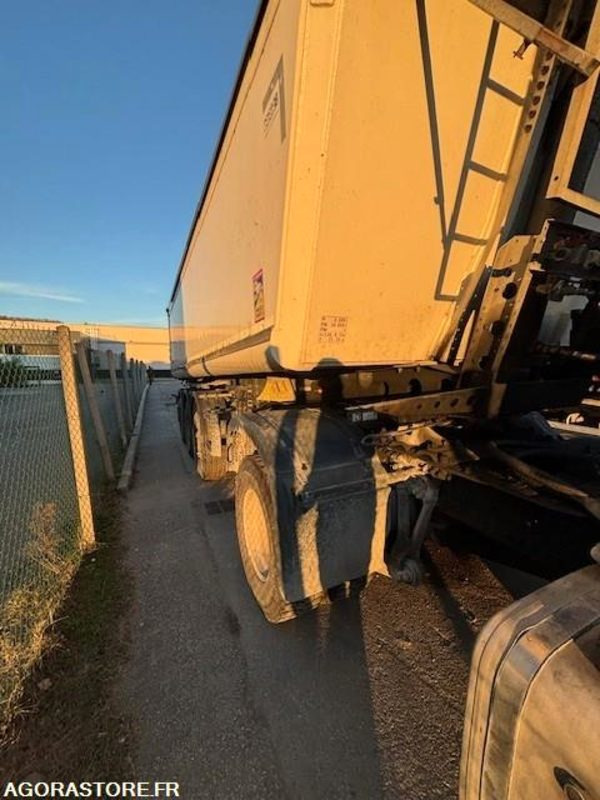 TRACTEUR 4X2 MERCEDES ACTROS 1845 2018 385 000 KM + BENNE ALUMINIUM SHMITZ 2016 - رأس تريلا: صورة 5 TRACTEUR 4X2 MERCEDES ACTROS 1845 2018 385 000 KM + BENNE ALUMINIUM SHMITZ 2016 - رأس تريلا: صورة 5