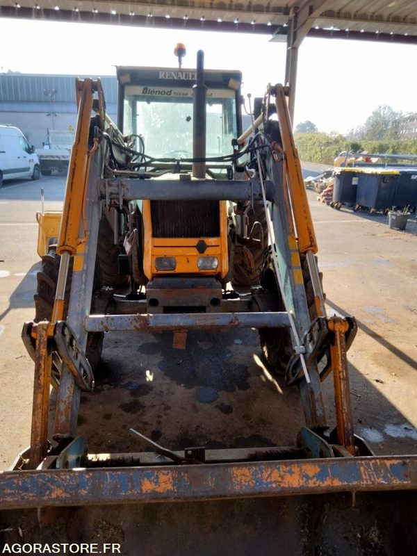 TRACTEUR CHARGEUR RENAULT 754 - 70 CV - جرار: صورة 2 TRACTEUR CHARGEUR RENAULT 754 - 70 CV - جرار: صورة 2